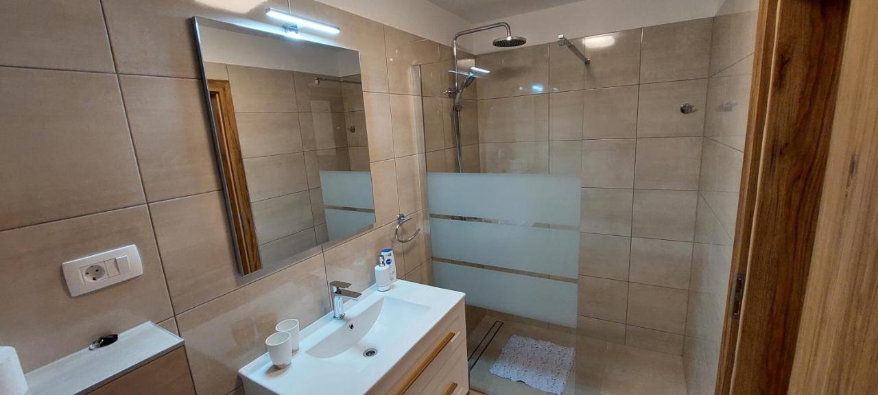 Holiday Apartments Cecilija سوبيتارسكا دراغا المظهر الخارجي الصورة